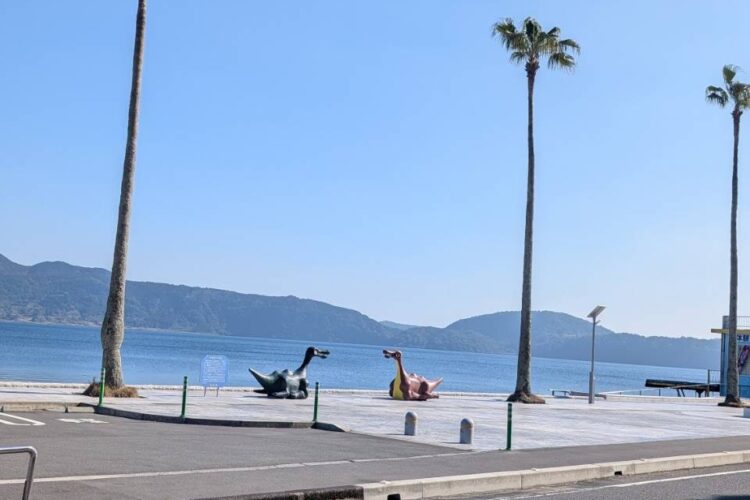 イッシー像 <br>～謎の生物に出会えた気分！〜